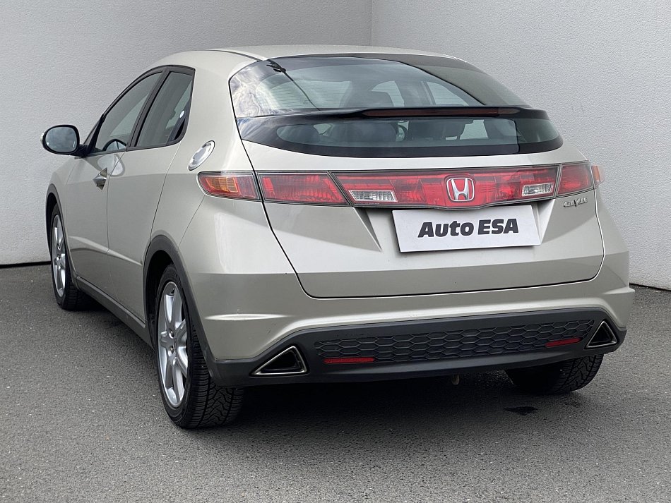 Honda Civic 1.8i 
