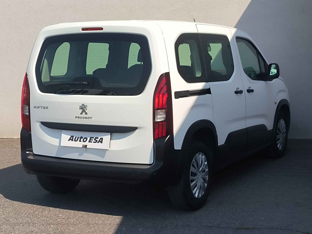 Peugeot Rifter 1.2 PT Active