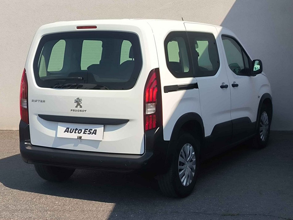 Peugeot Rifter 1.2 PT Active