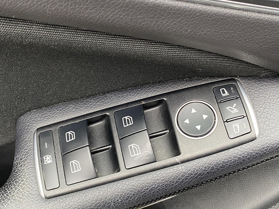 Mercedes-Benz Třída A 1.6 i  A180