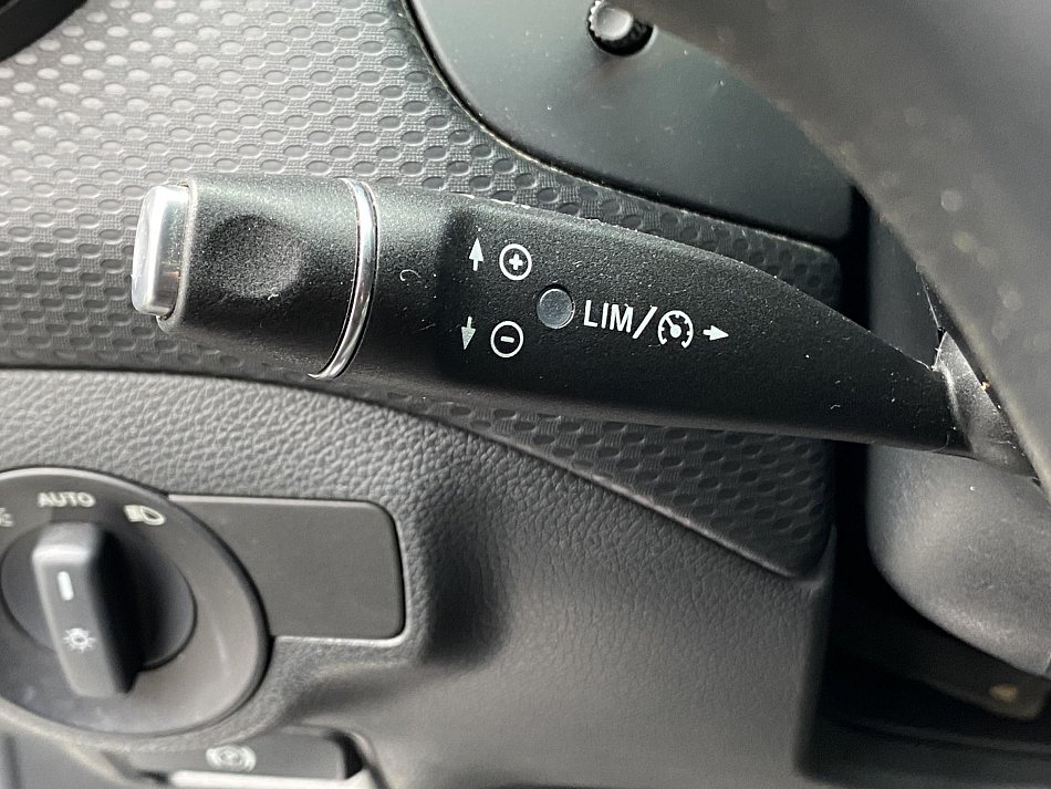 Mercedes-Benz Třída A 1.6 i  A180