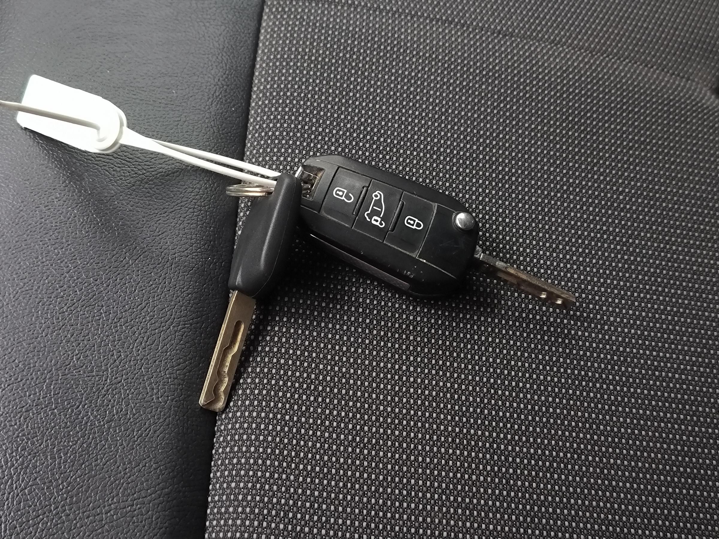 Opel Vivaro, 2021 - pohled č. 23