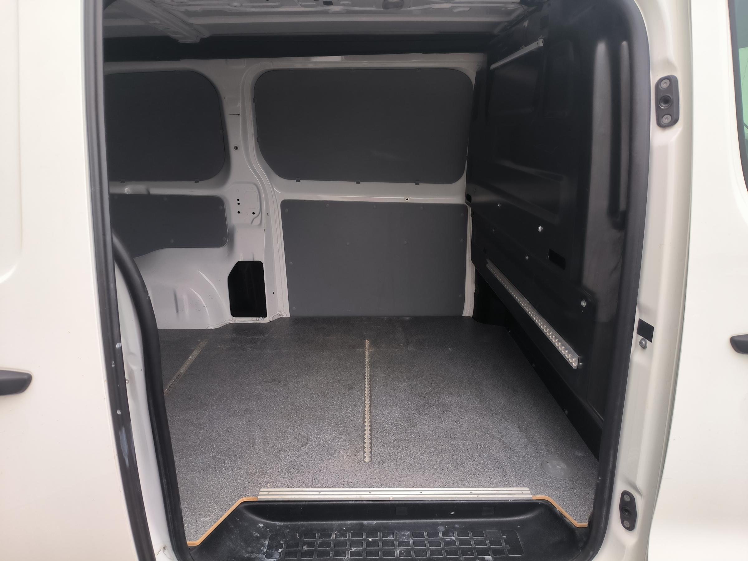 Opel Vivaro, 2021 - pohled č. 8