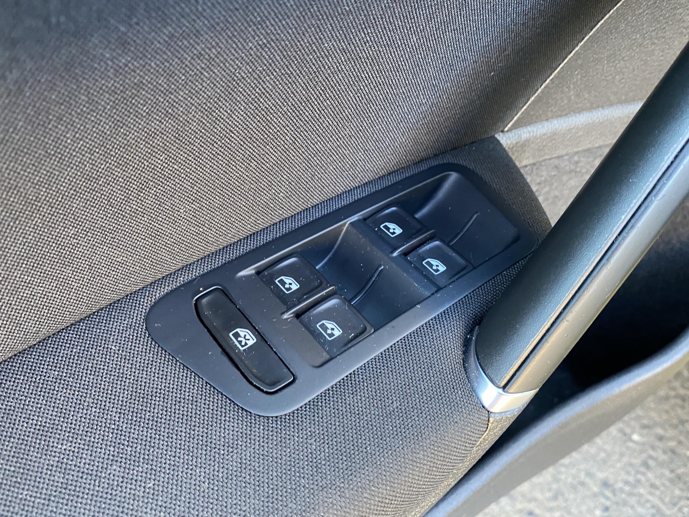 Volkswagen Golf, 2018 - pohled č. 13