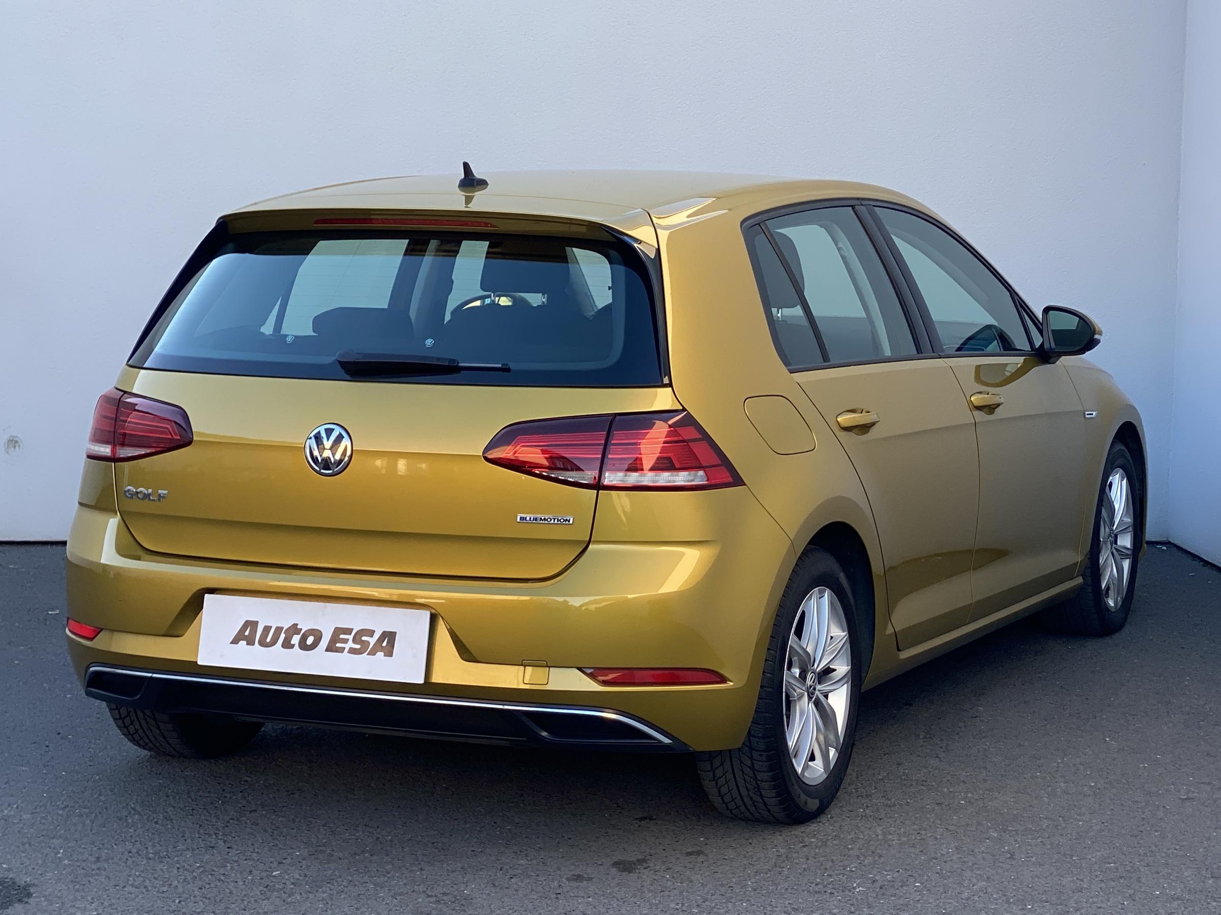Volkswagen Golf, 2018 - pohled č. 4