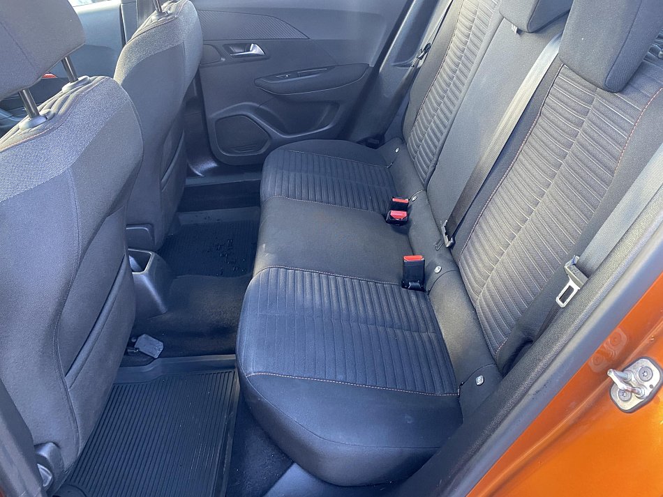 Peugeot 2008 1.2 i Active