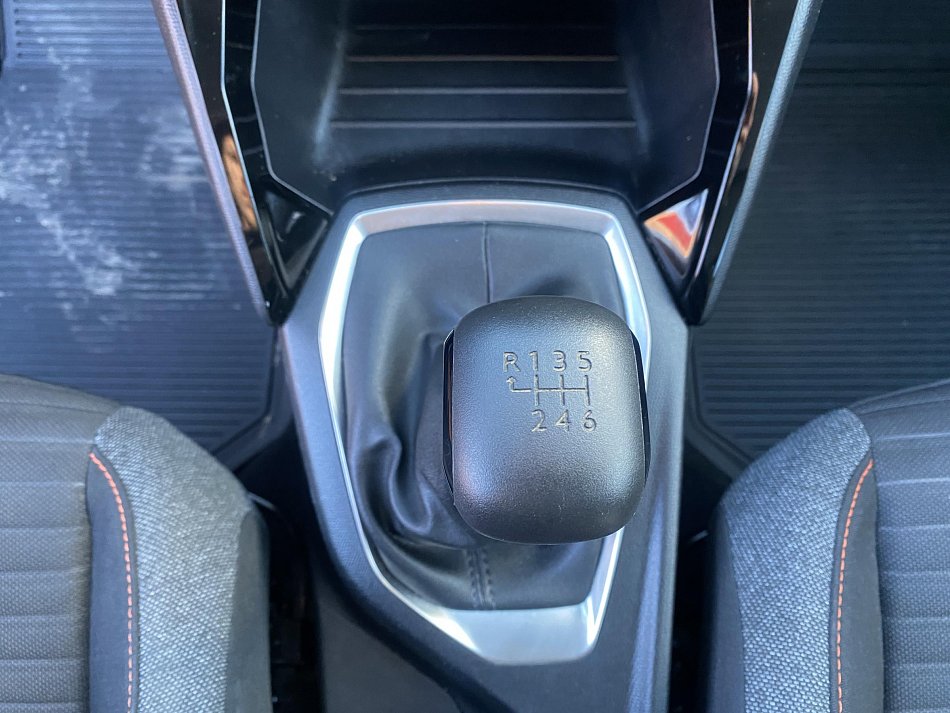 Peugeot 2008 1.2 i Active