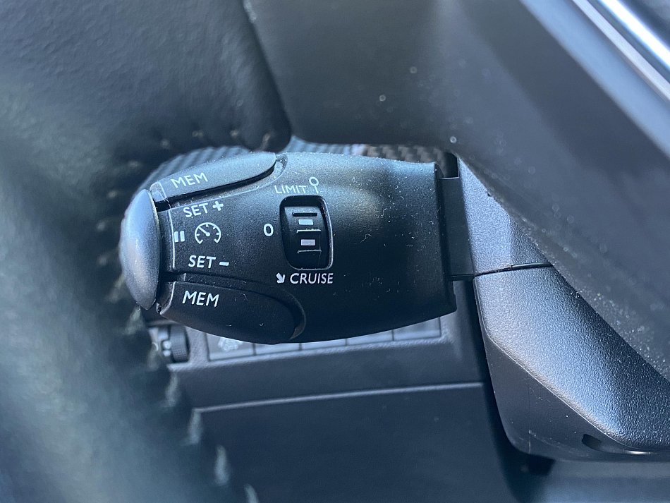 Peugeot 2008 1.2 i Active