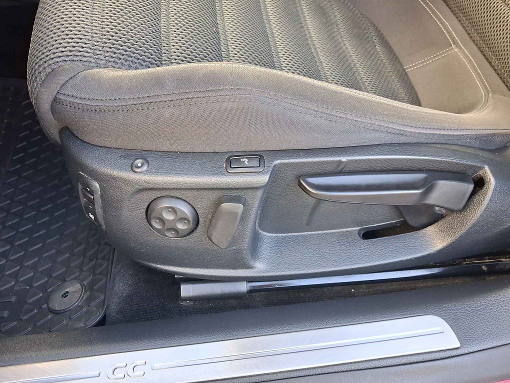 Volkswagen CC 2.0 TDi 
