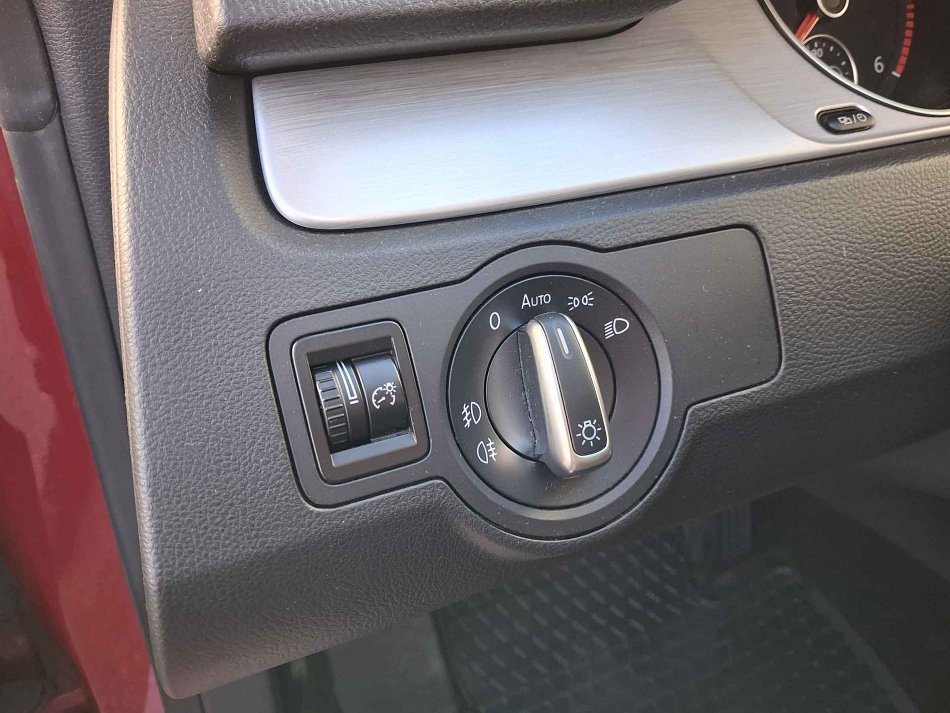 Volkswagen CC 2.0 TDi 