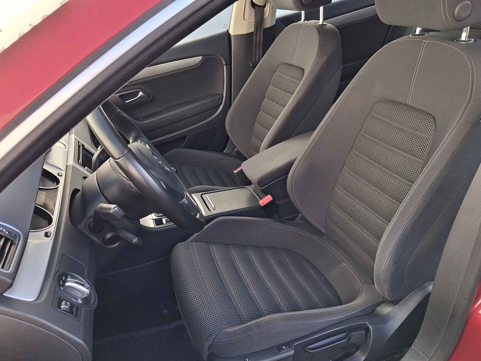 Volkswagen CC 2.0 TDi 