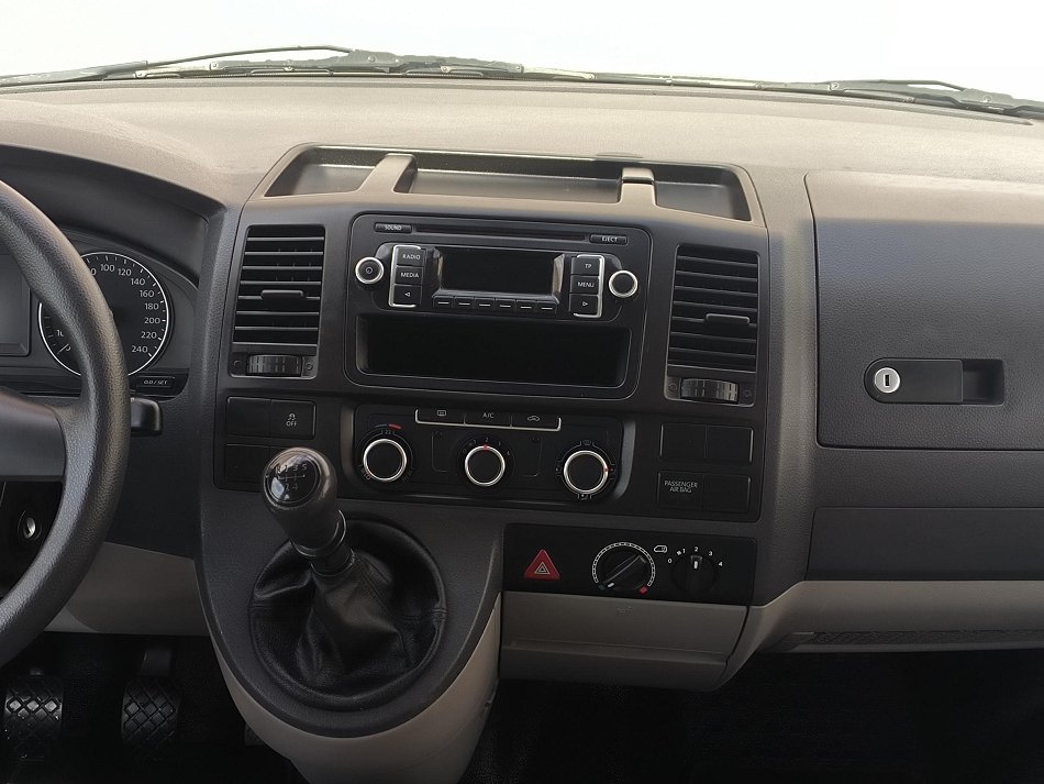 Volkswagen Transporter 2.0TDi  9míst