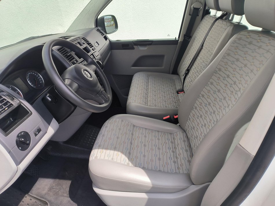 Volkswagen Transporter 2.0TDi  9míst