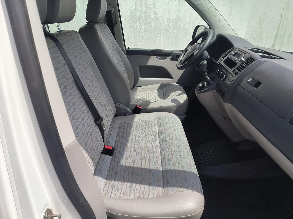 Volkswagen Transporter 2.0TDi  9míst