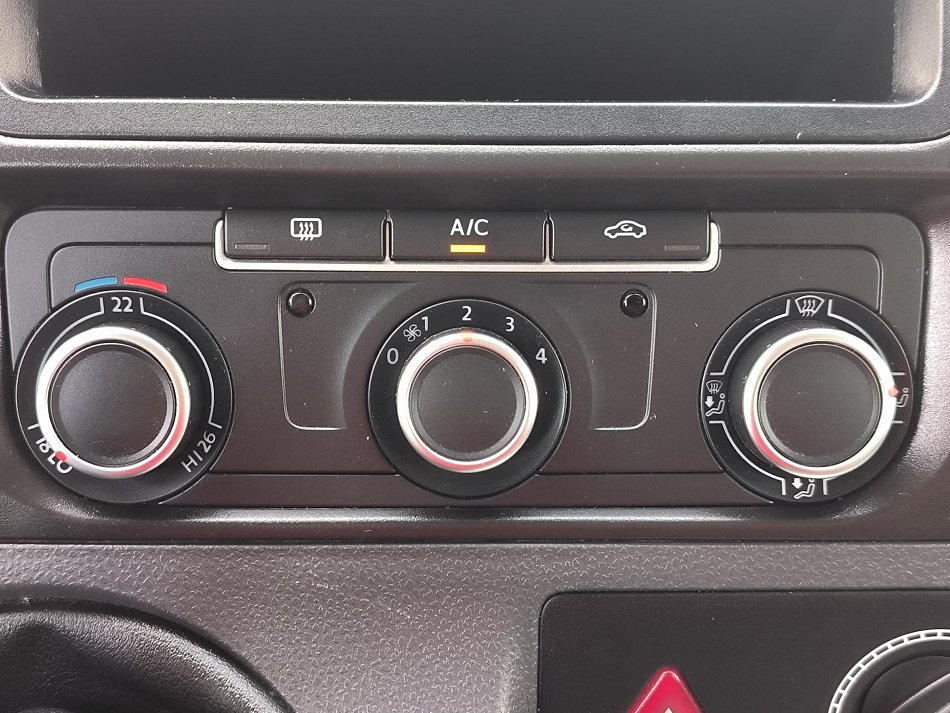 Volkswagen Transporter 2.0TDi  9míst