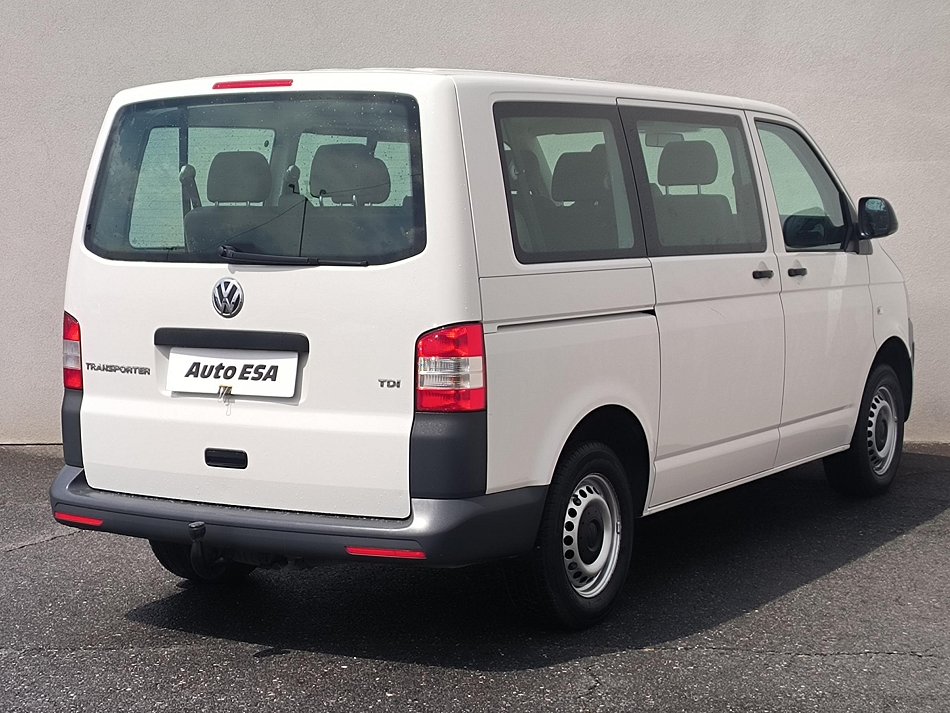 Volkswagen Transporter 2.0TDi  9míst