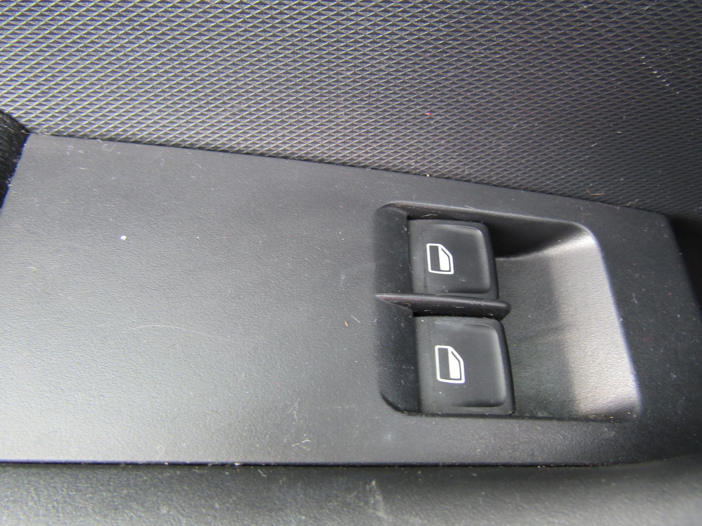 Škoda Rapid, 2013 - pohled č. 14