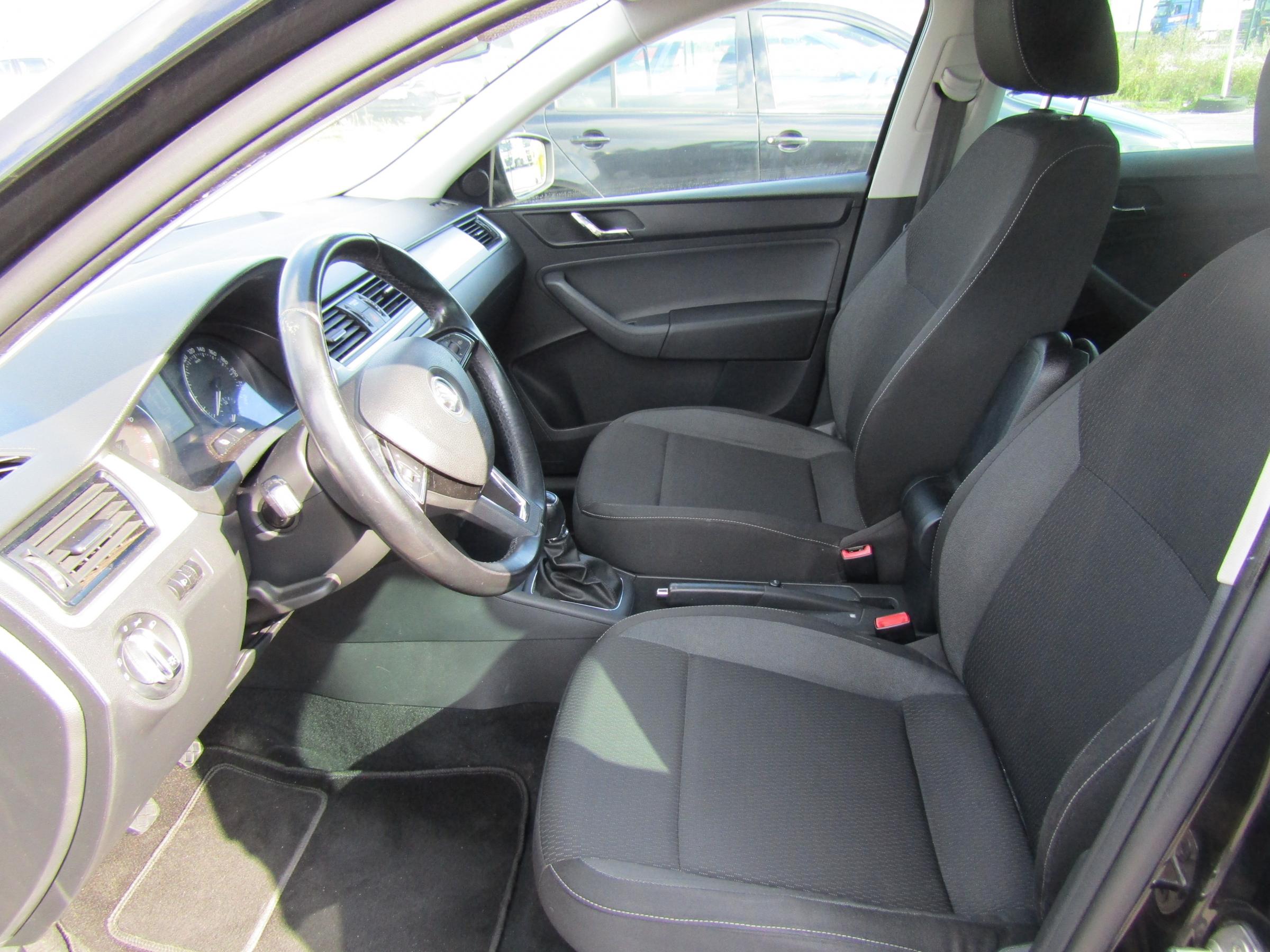 Škoda Rapid, 2013 - pohled č. 8