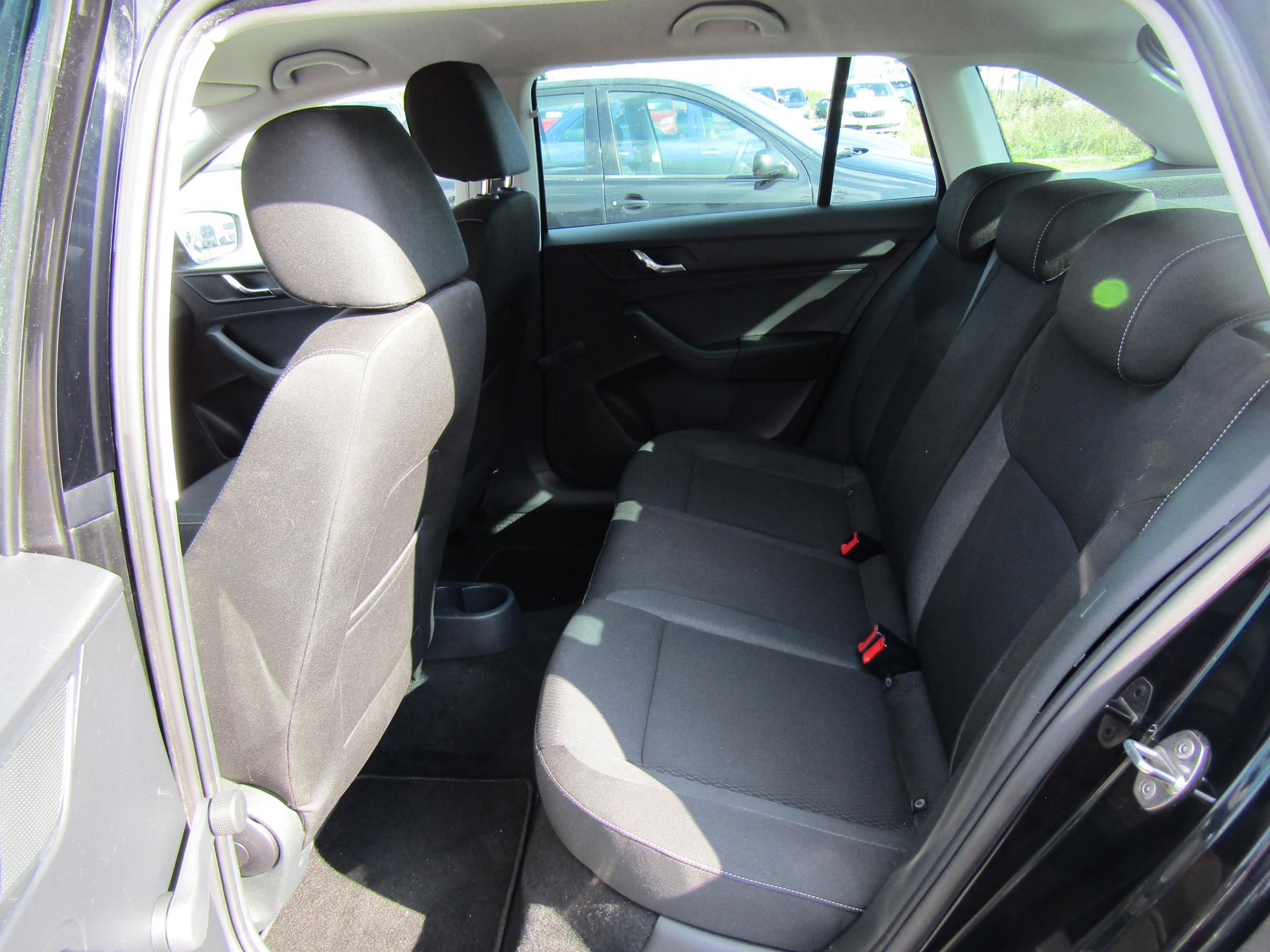 Škoda Rapid, 2013 - pohled č. 9