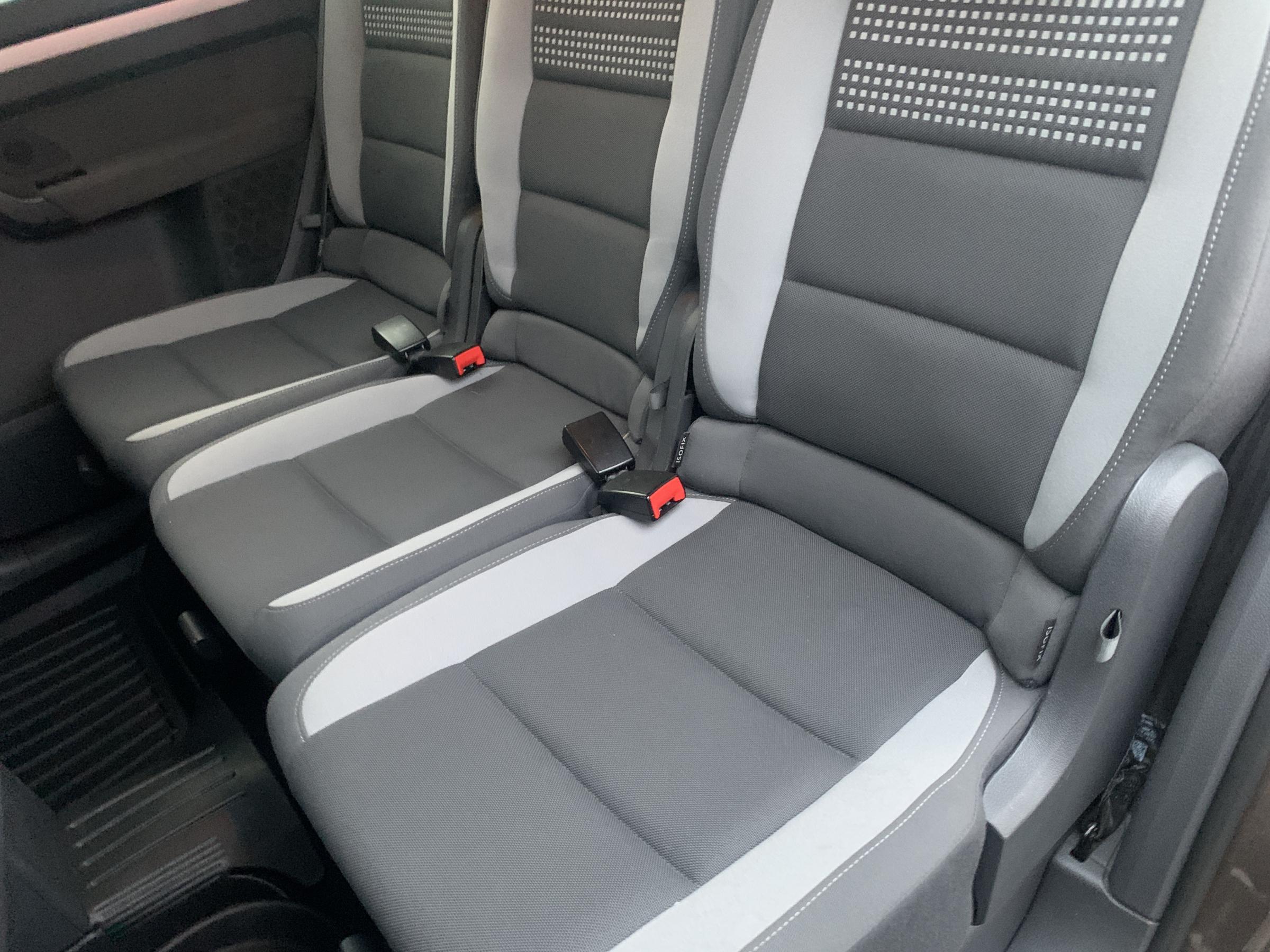 Volkswagen Touran, 2013 - pohled č. 10