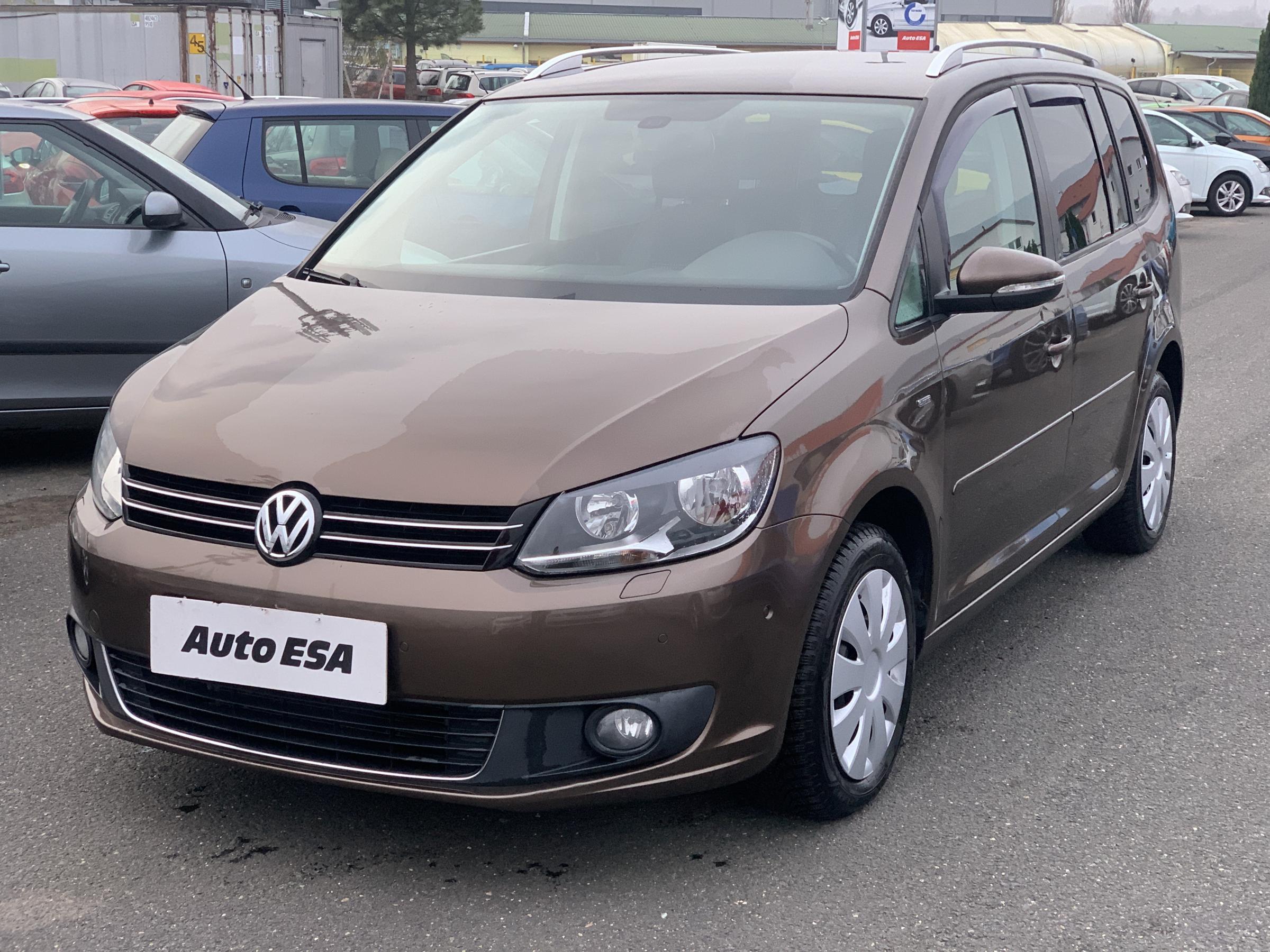 Volkswagen Touran, 2013 - pohled č. 3