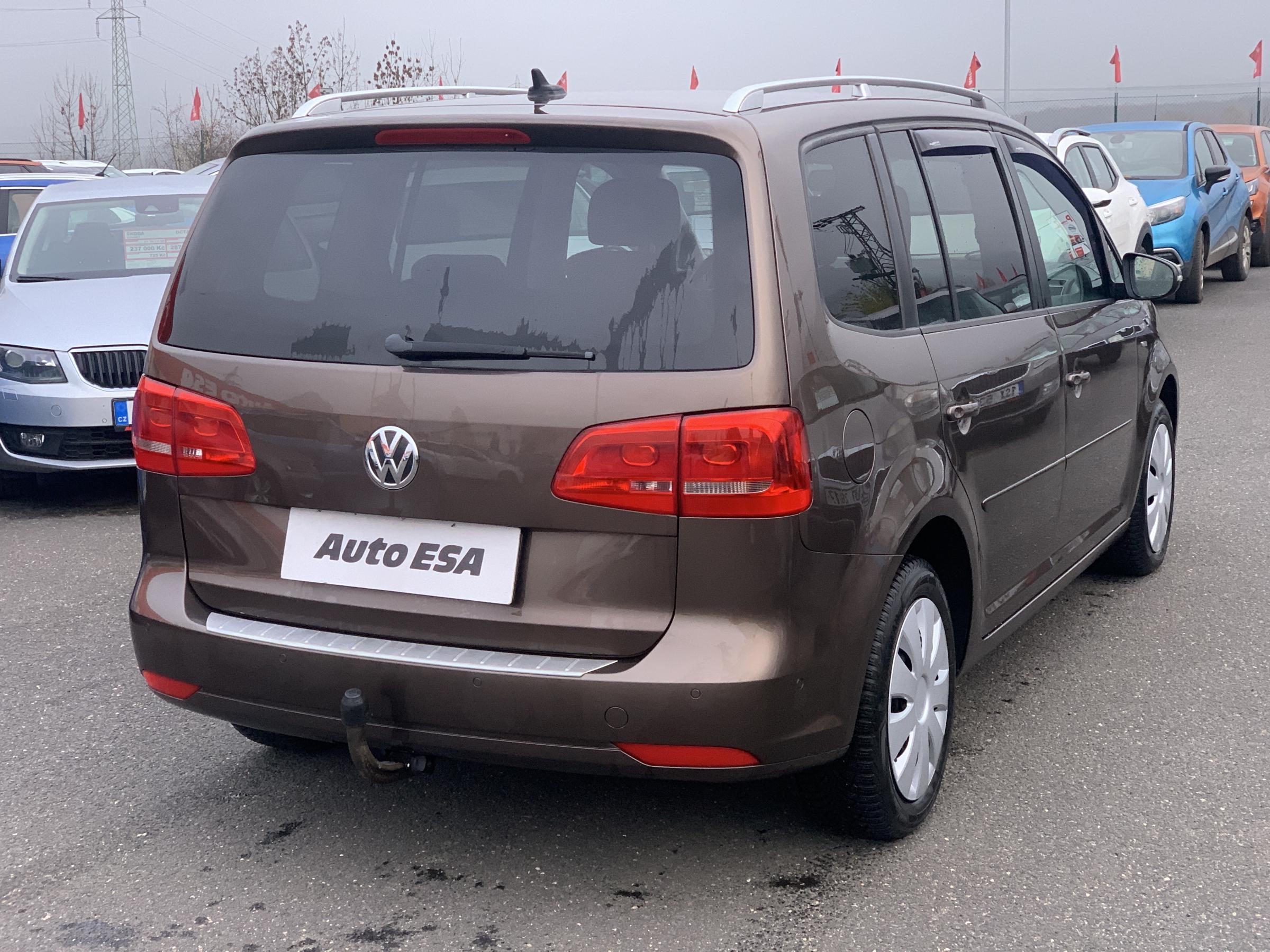 Volkswagen Touran, 2013 - pohled č. 6