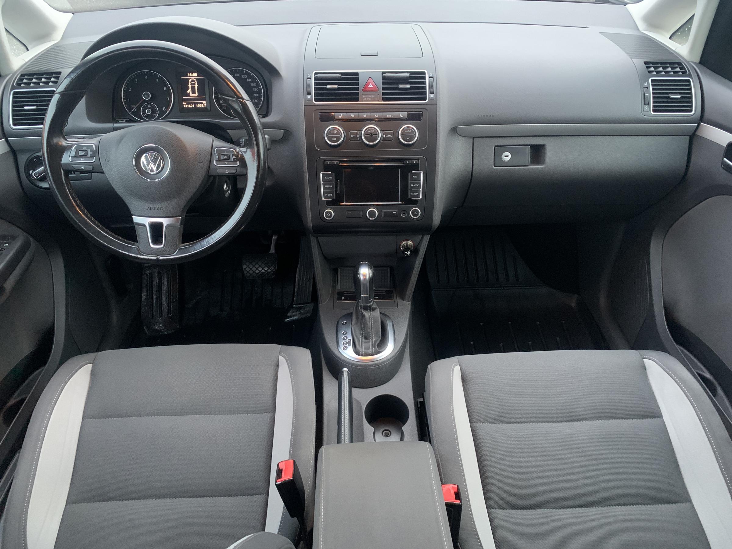Volkswagen Touran, 2013 - pohled č. 8