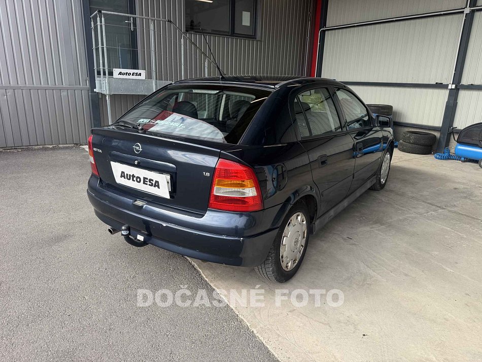 Opel Astra 1.6i 