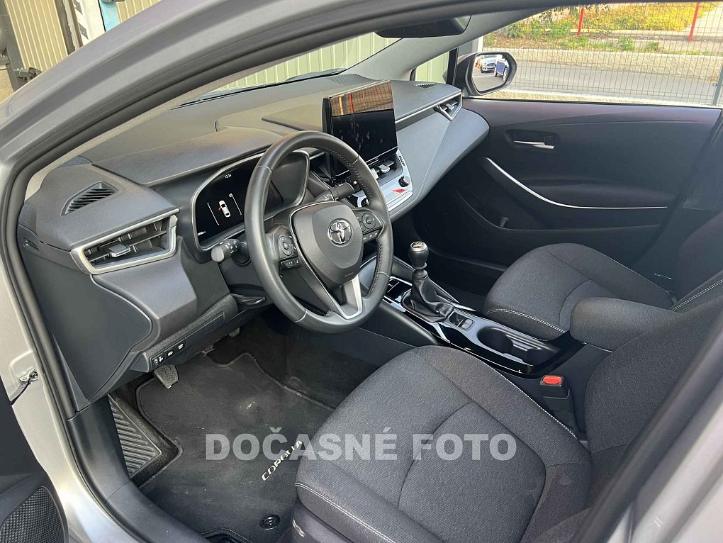 Toyota Corolla 1.5 VVT-i 