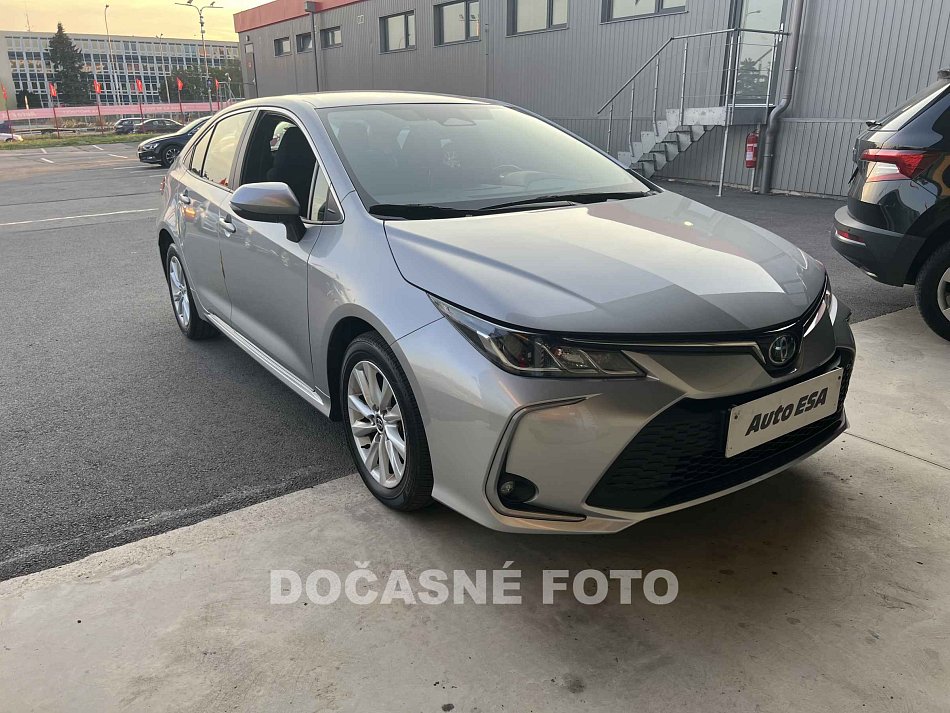 Toyota Corolla 1.5 VVT-i 