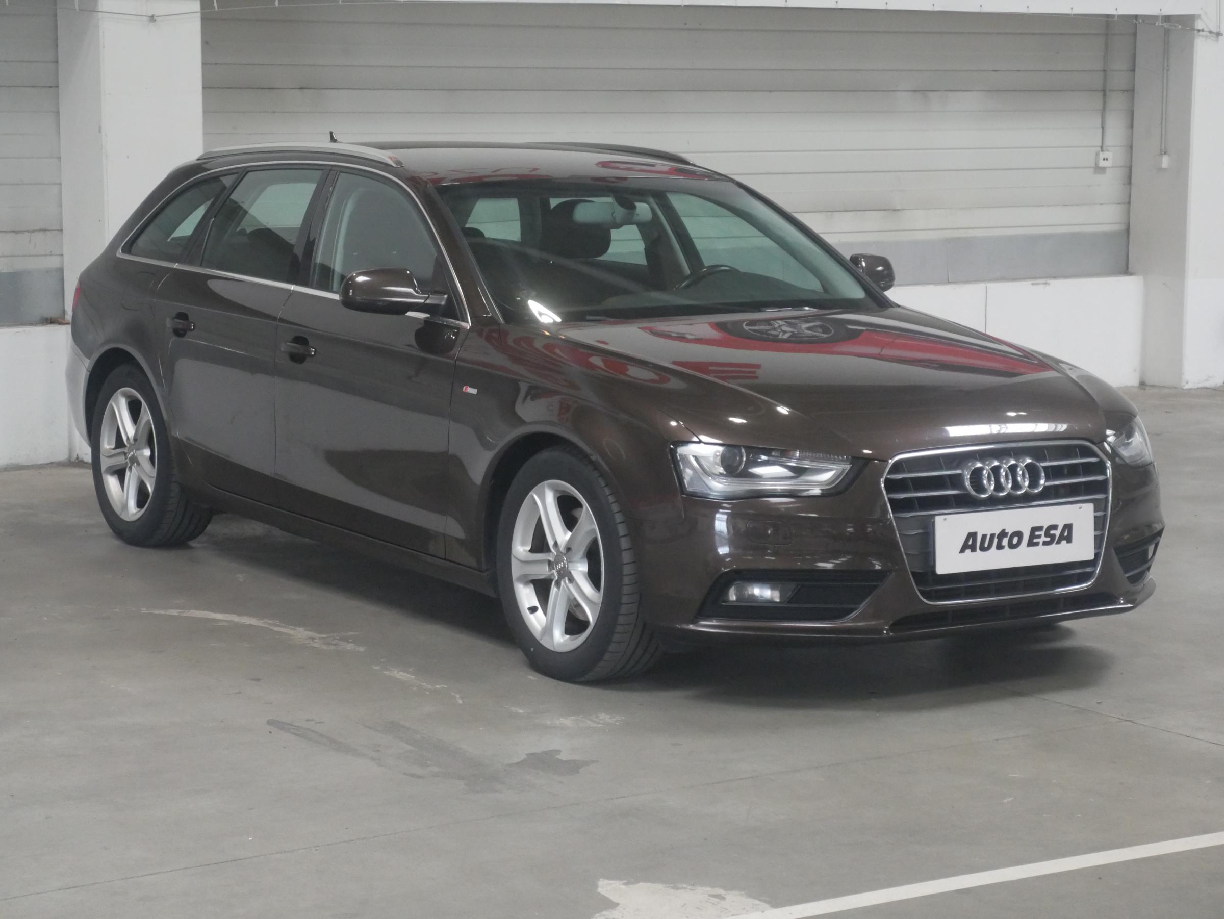 Audi A4, 2012 - celkový pohled