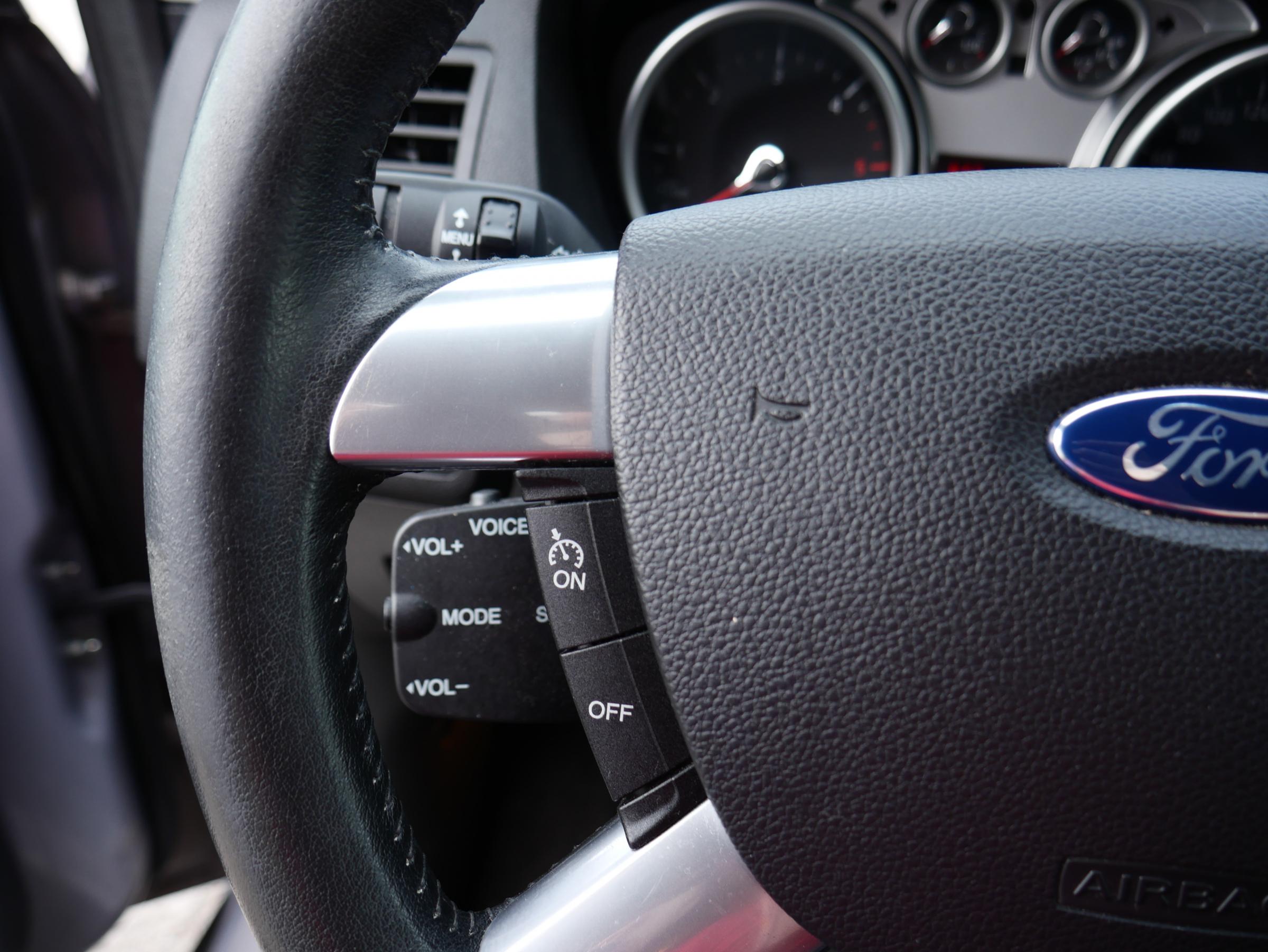 Ford Kuga, 2011 - pohled č. 11