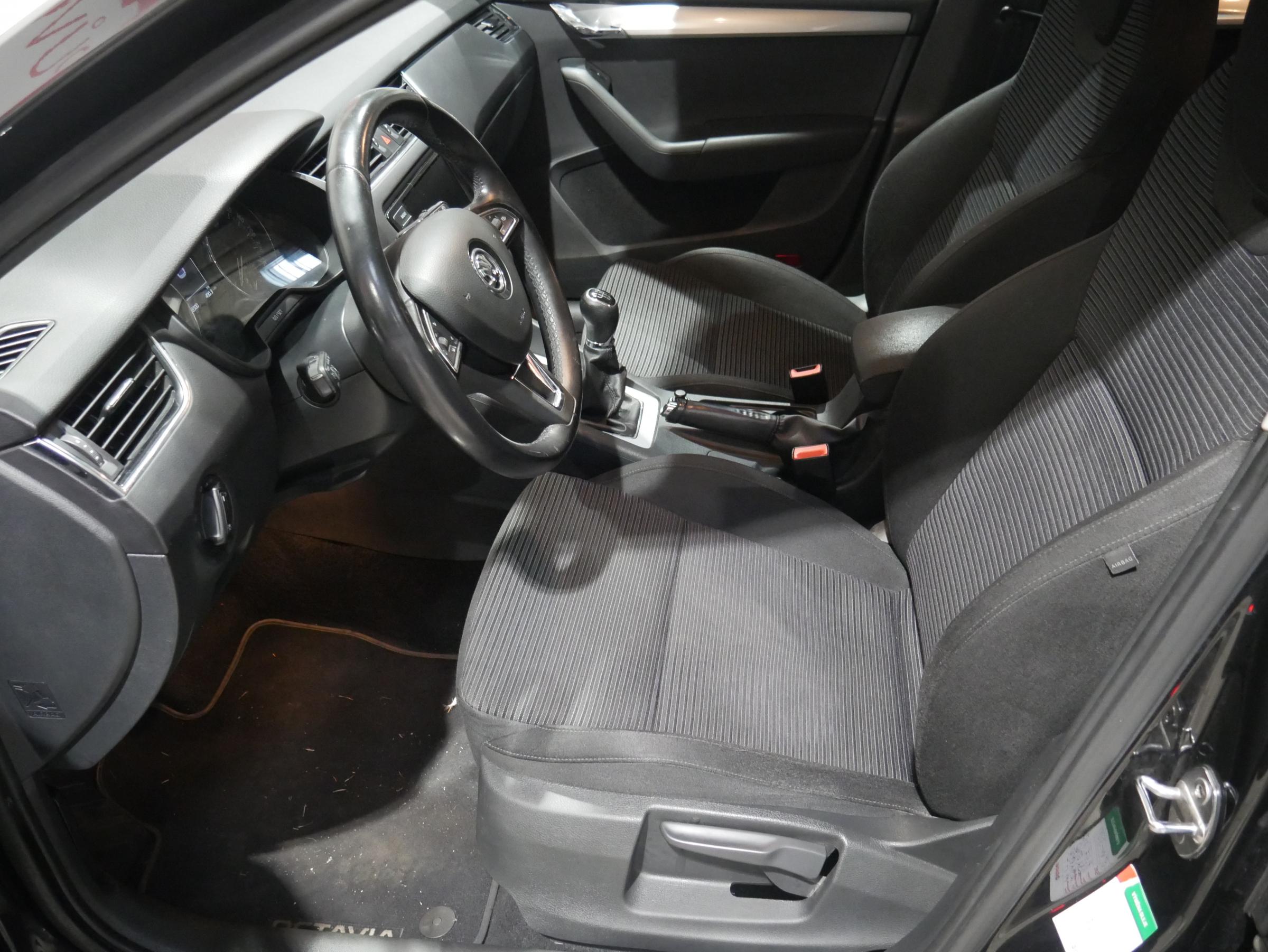 Škoda Octavia III, 2013 - pohled č. 9