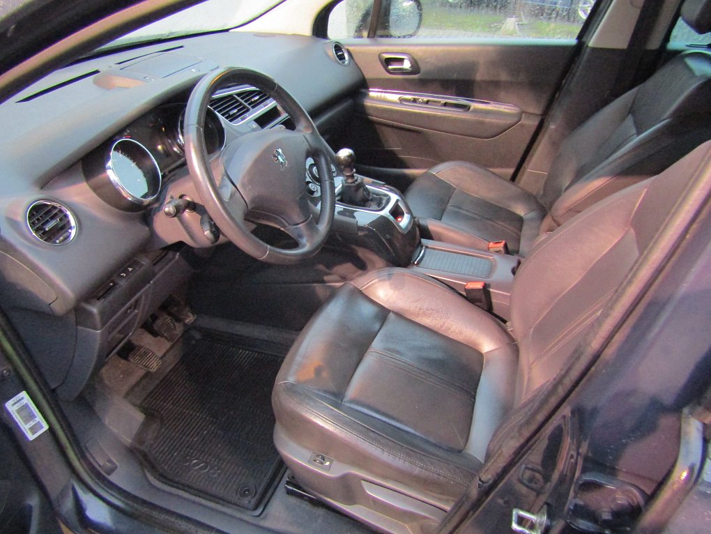 Peugeot 5008 1.6HDi 