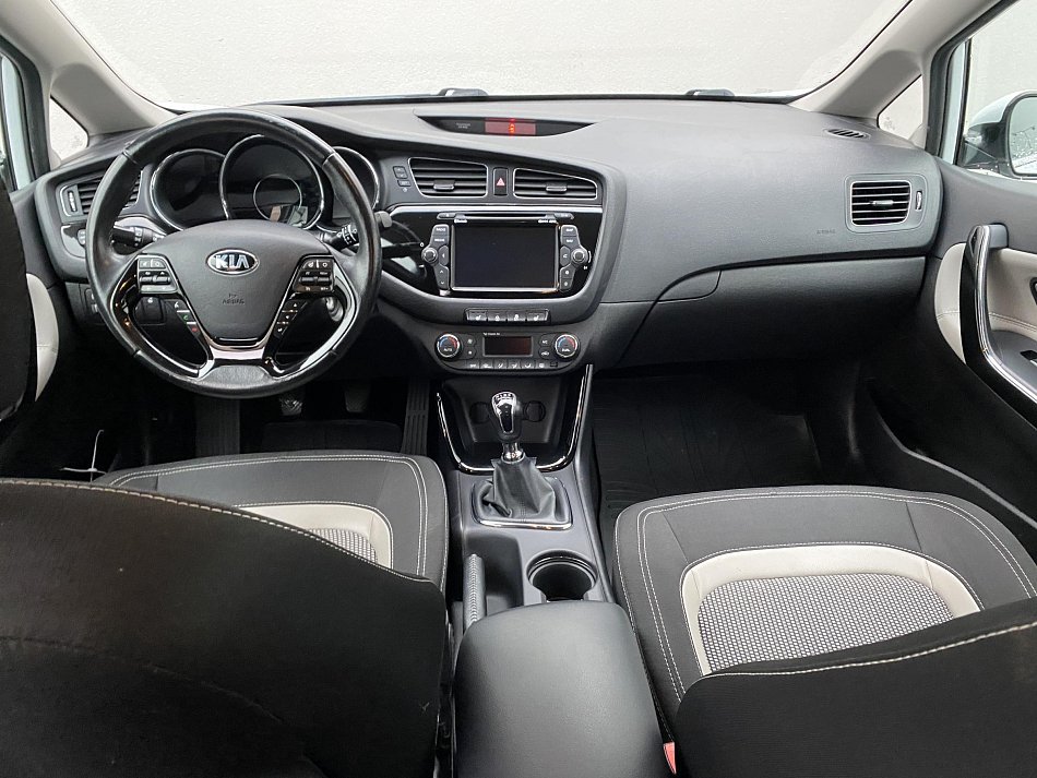 Kia Ceed 1.6 CRDi Exclusive