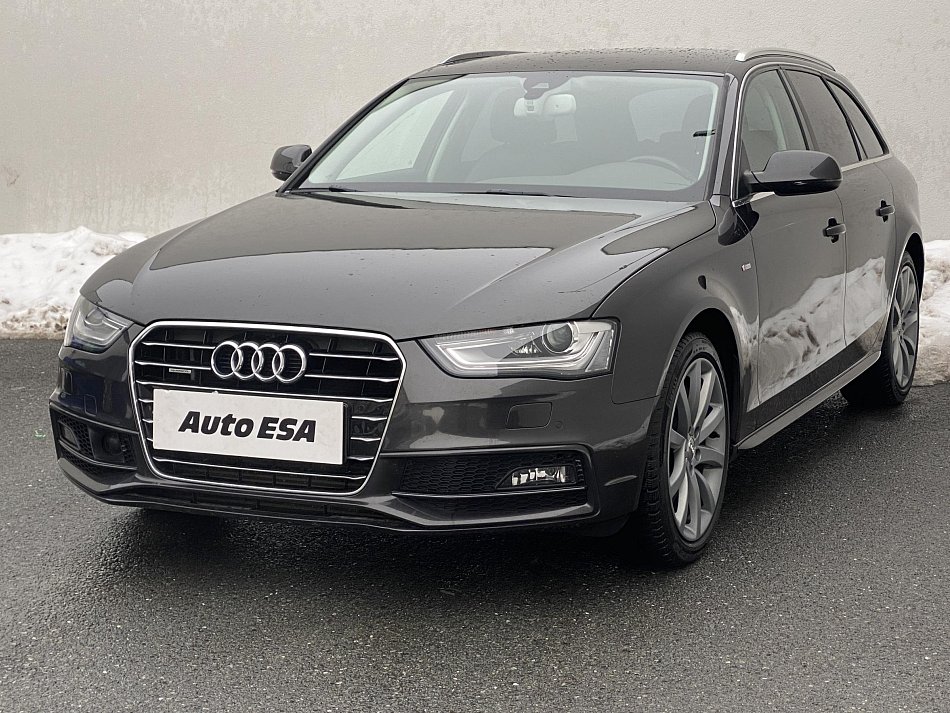 Audi A4 3.0 TDi S-line Quattro