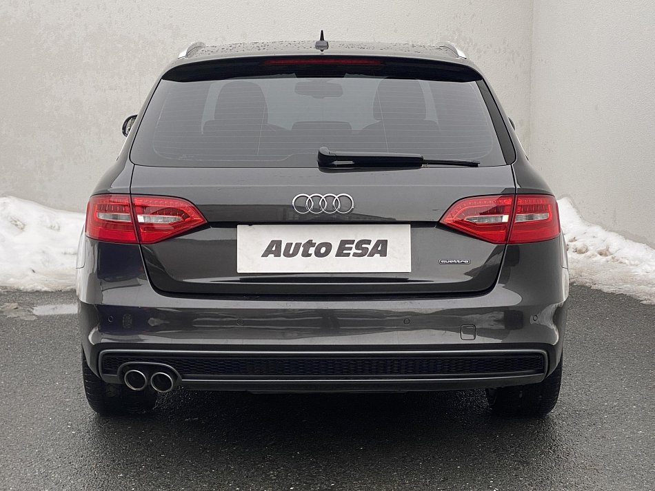 Audi A4 3.0 TDi S-line Quattro