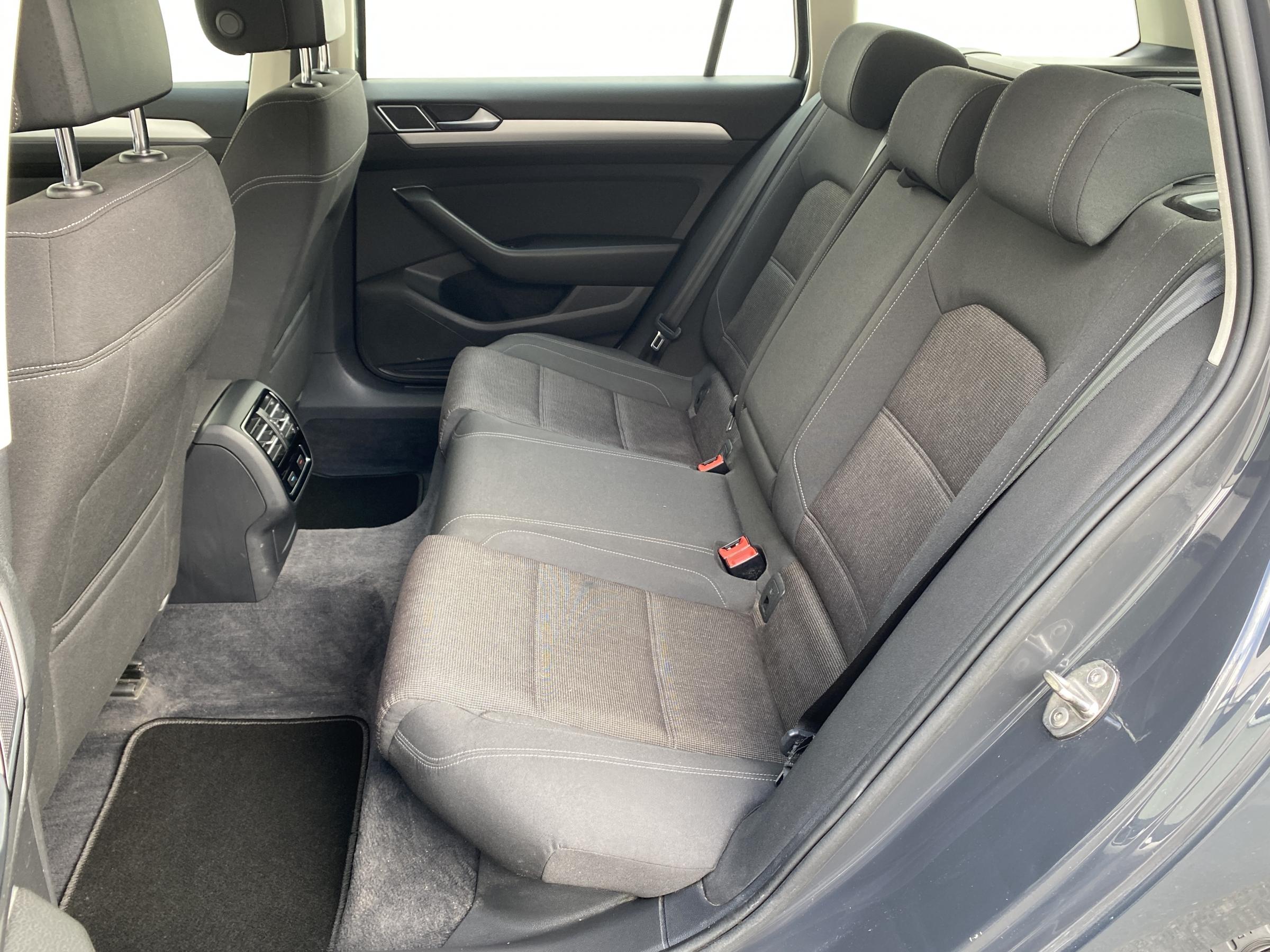 Volkswagen Passat, 2015 - pohled č. 10