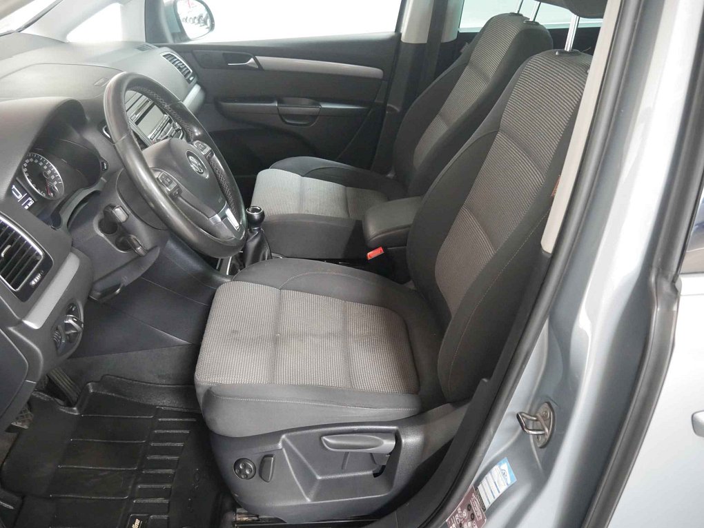 Volkswagen Sharan 2.0 TDi 
