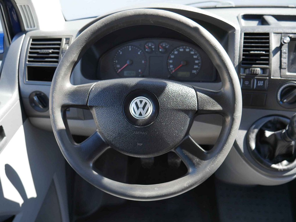 Volkswagen Transporter 2.5TDI  L2 9míst