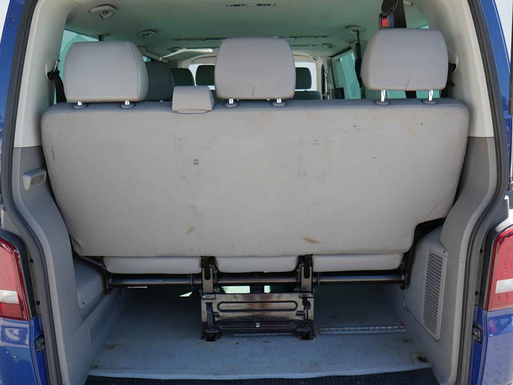 Volkswagen Transporter 2.5TDI  L2 9míst