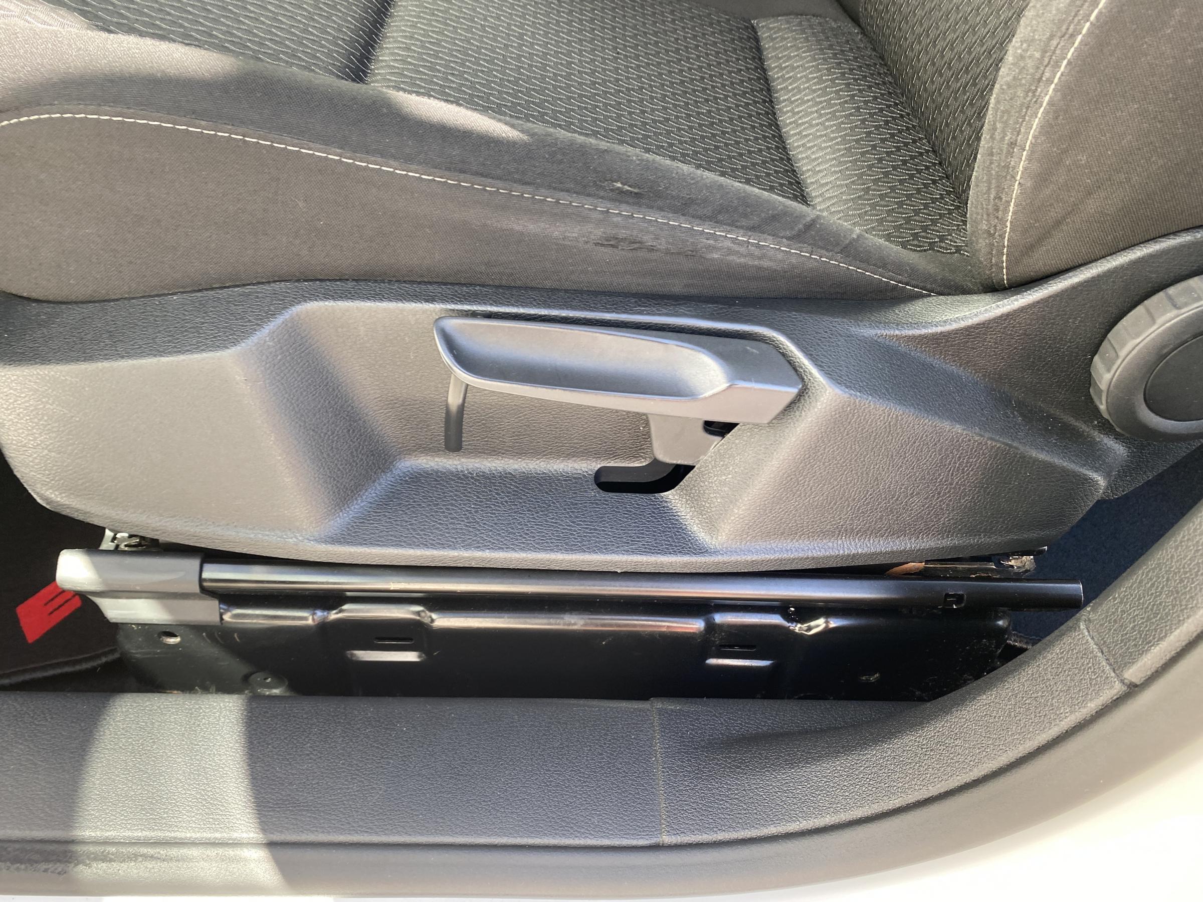 Volkswagen Caddy, 2016 - pohled č. 16