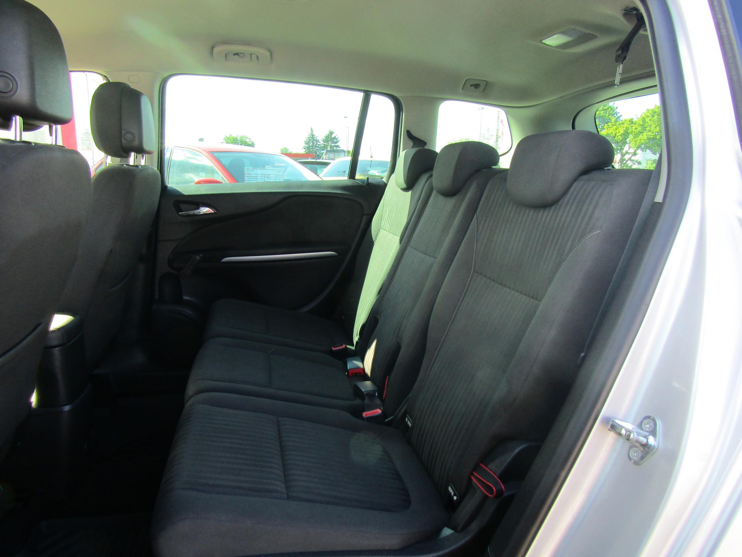 Opel Zafira, 2012 - pohled č. 10