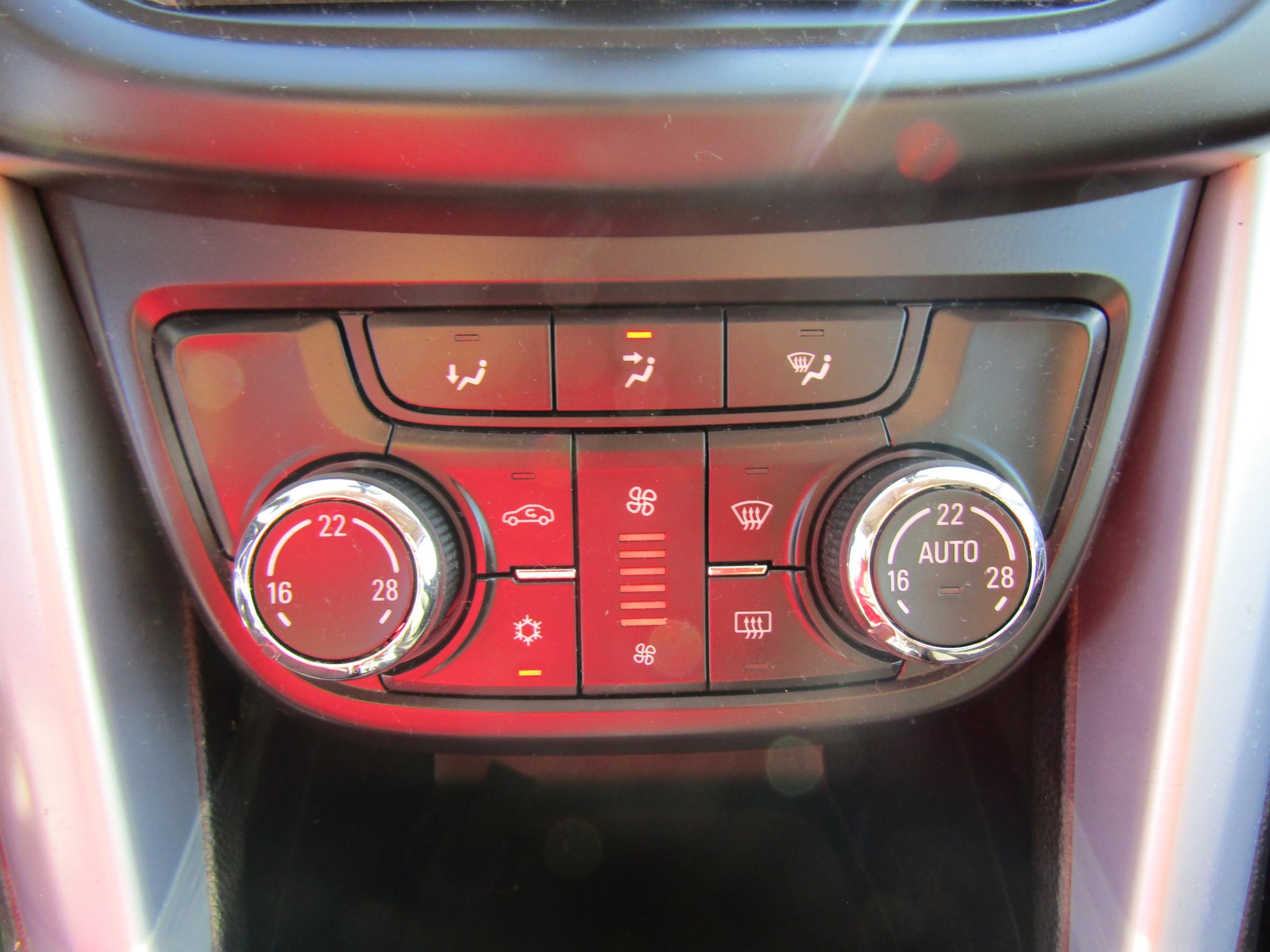 Opel Zafira, 2012 - pohled č. 14