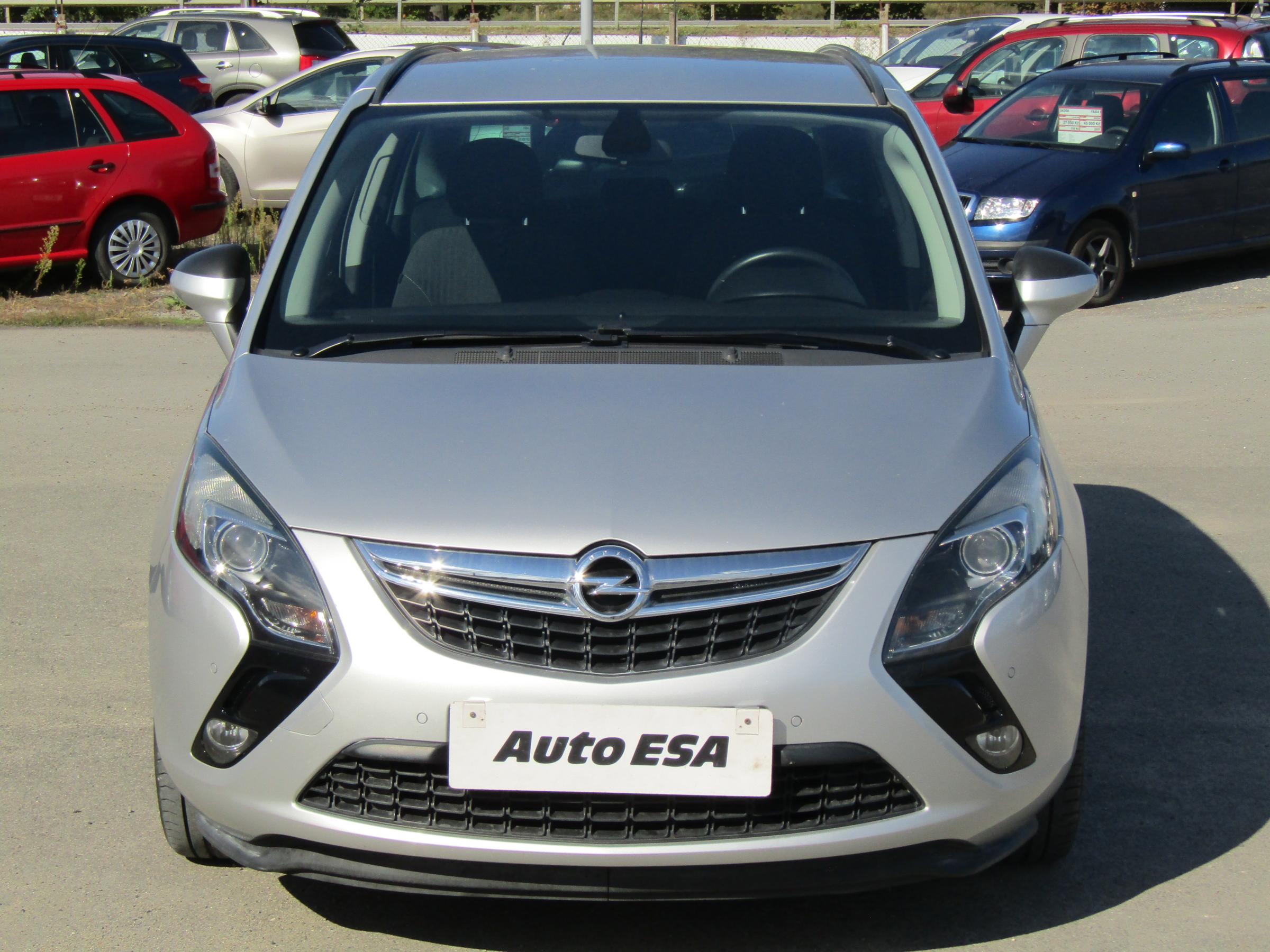 Opel Zafira, 2012 - pohled č. 2