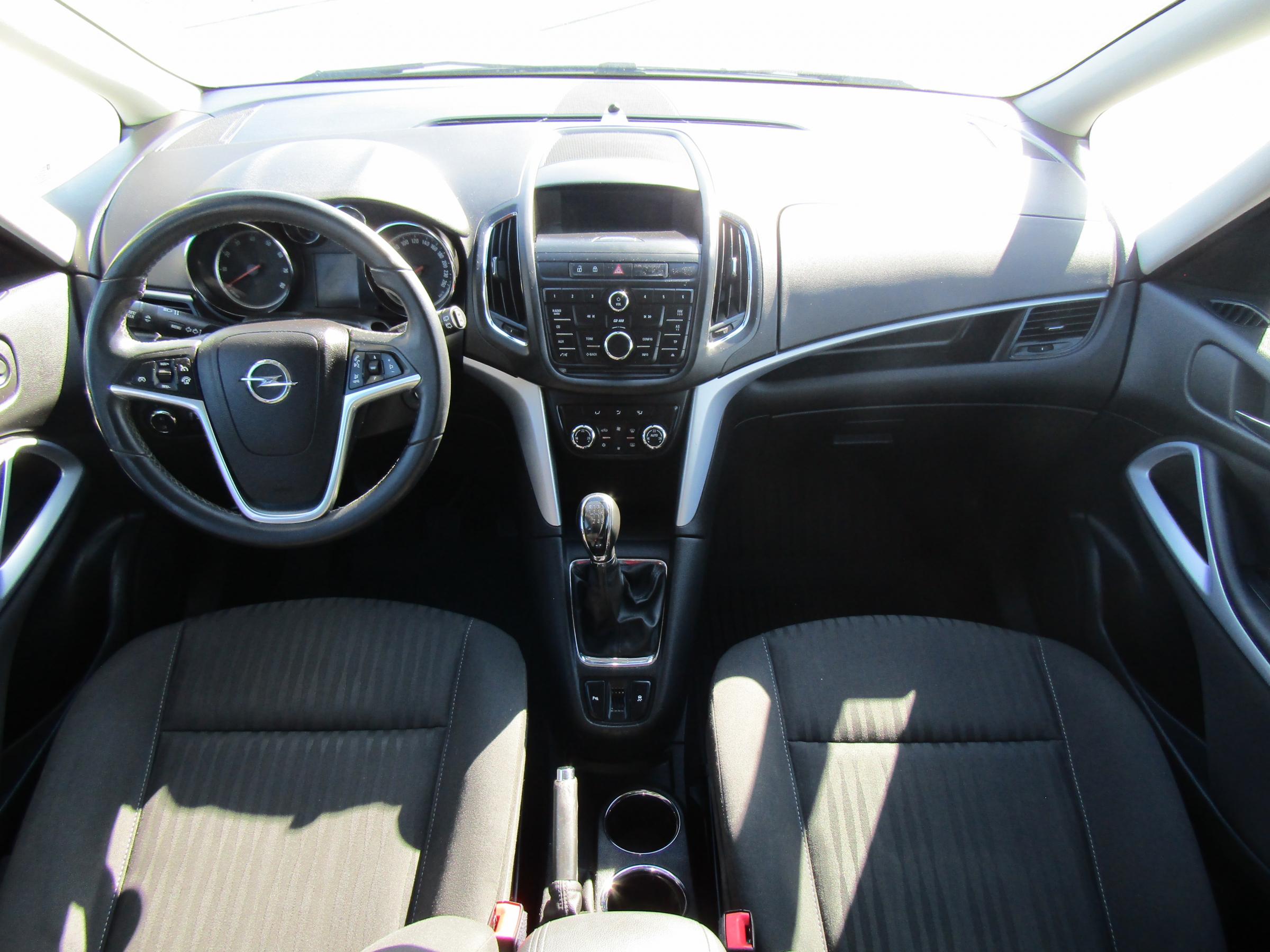 Opel Zafira, 2012 - pohled č. 8