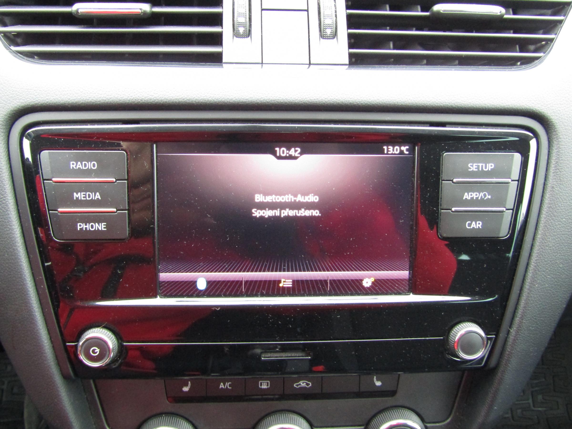 Škoda Octavia III, 2018 - pohled č. 15