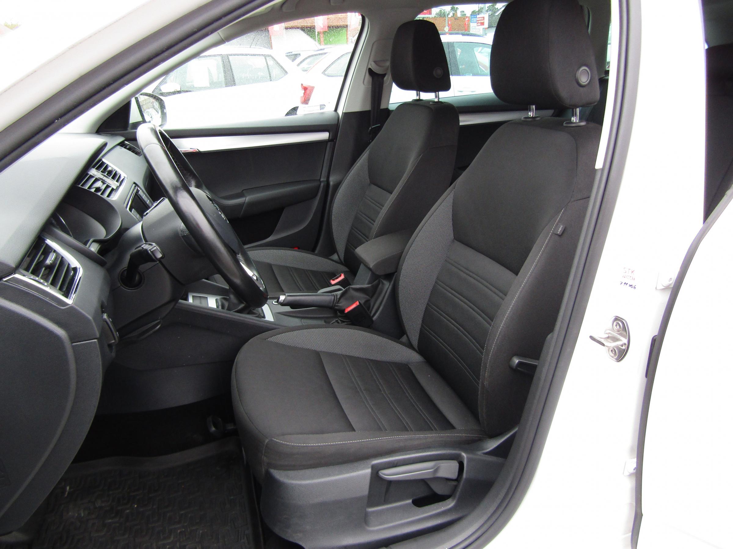 Škoda Octavia III, 2018 - pohled č. 9