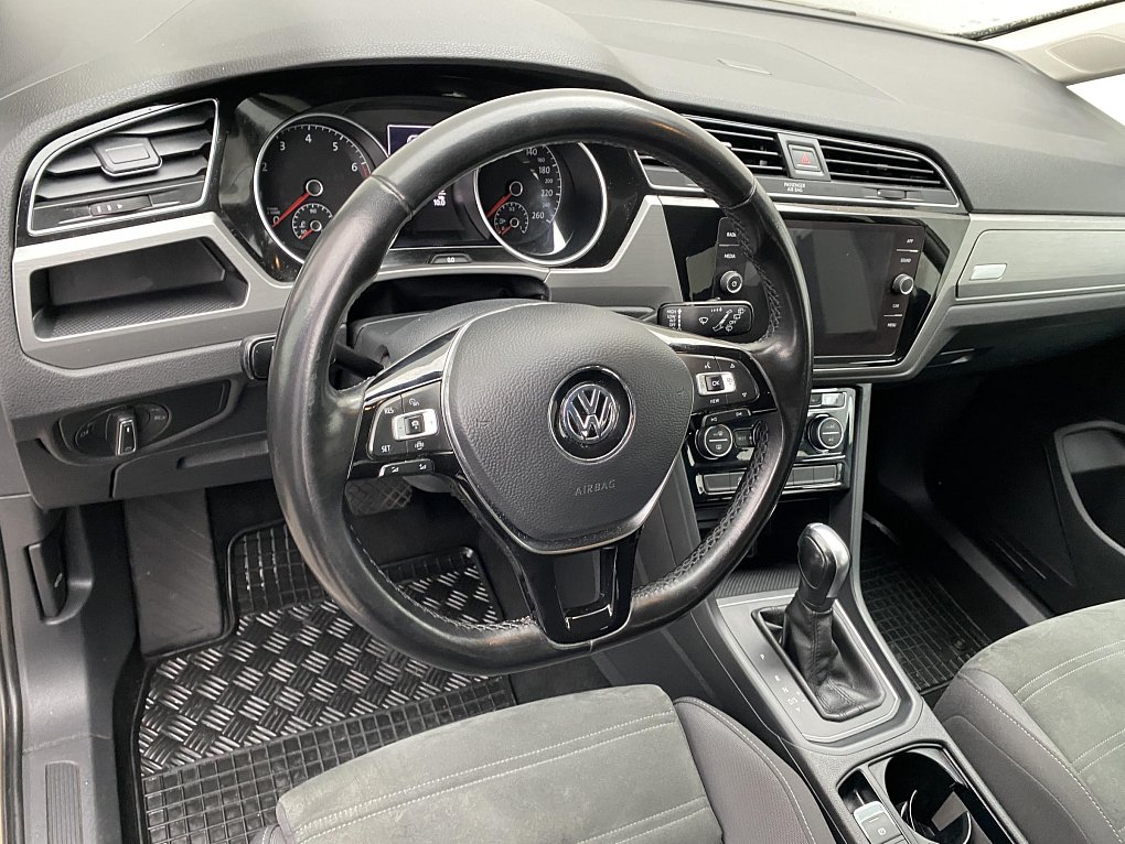 Volkswagen Touran 1.5 TSi Highline
