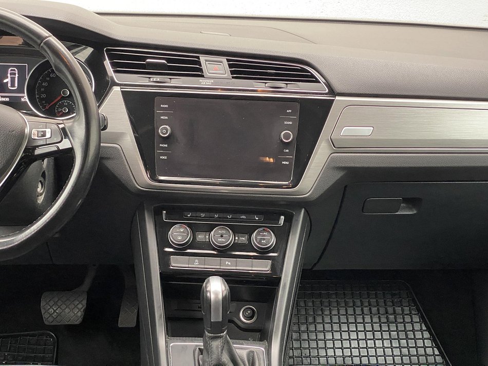 Volkswagen Touran 1.5 TSi Highline